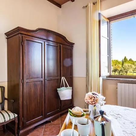 Il Poggiarellino 14, Emma Vila Volterra