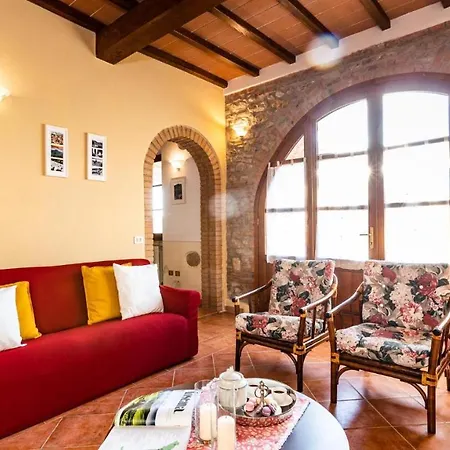 Il Poggiarellino 14, Emma Vila Volterra